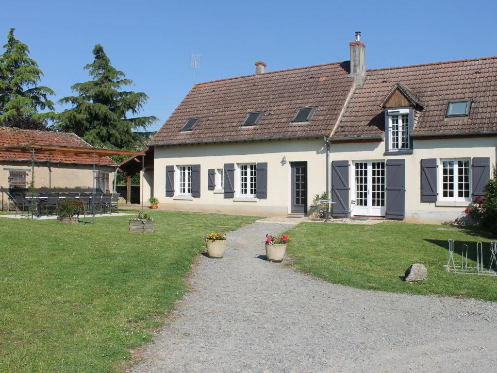 Maison de vacances Gîte Sarzay, 5 pièces, 12 personnes - FR-1-591-185 4 Route des Coutures Le Ponderon, 36230 Sarzay