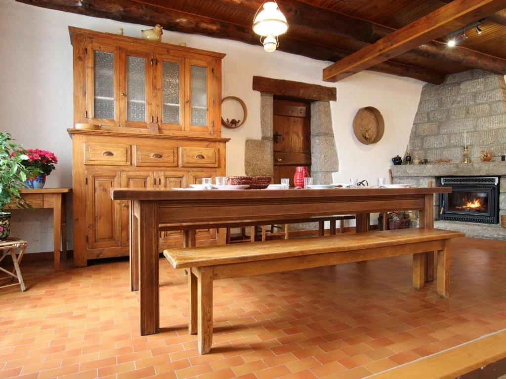 Maison de vacances Gîte Saugues, 4 pièces, 6 personnes - FR-1-582-126 La Vachellerie, 43170 Saugues