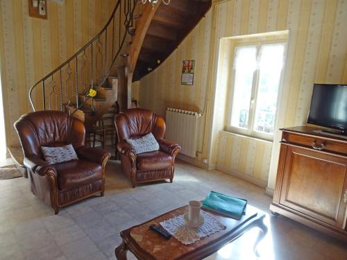 Maison de vacances Gîte Sévérac-d'Aveyron, 4 pièces, 6 personnes - FR-1-601-171 Le Vialaret - Recoules-Prévinquières Sévérac d\' Aveyron