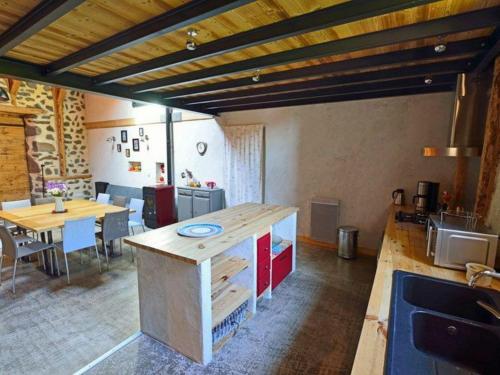 Maison de vacances Gîte Solignac-sur-Loire, 5 pièces, 14 personnes - FR-1-582-123 Agizoux Solignac-sur-Loire