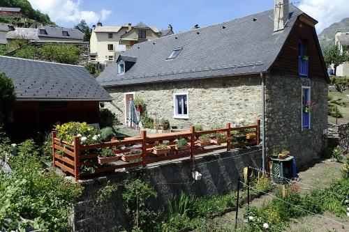 Maison d'hôtes Gîte Soum de l'Ase VILLAGE Grust