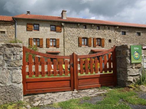 Maison de vacances Gîte Thoras, 5 pièces, 8 personnes - FR-1-582-301 La Mouteyre Thoras