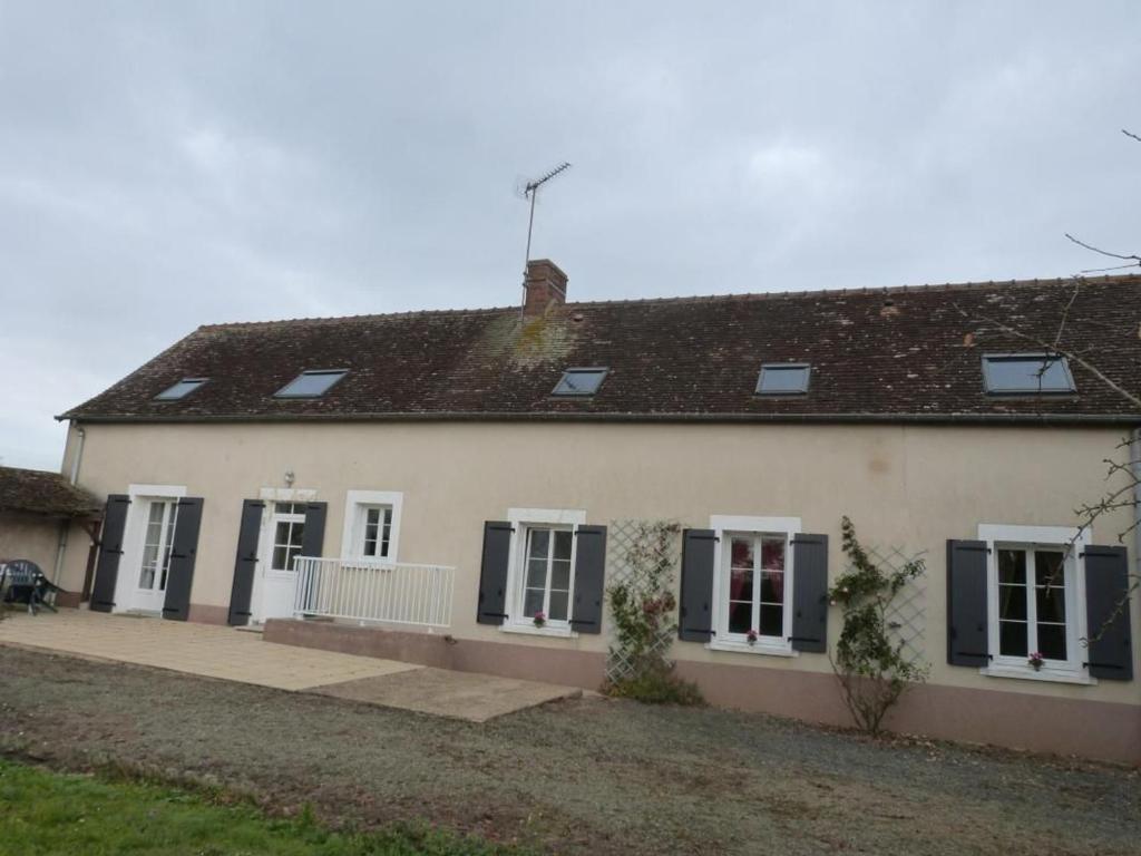 Maison de vacances Gîte Vallon-sur-Gée, 6 pièces, 10 personnes - FR-1-410-212 LES CELLIERS, 72540 Vallon-sur-Gée