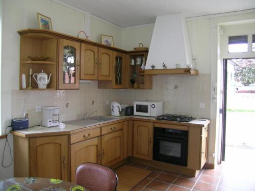 Gîte Verneix, 4 pièces, 6 personnes - FR-1-489-133 Verneix france