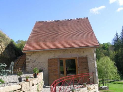 Gîte Vernusse, 2 pièces, 2 personnes - FR-1-489-208 Vernusse france