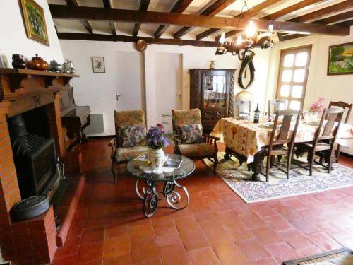 Gîte Vert, 3 pièces, 4 personnes - FR-1-360-32 Vert france