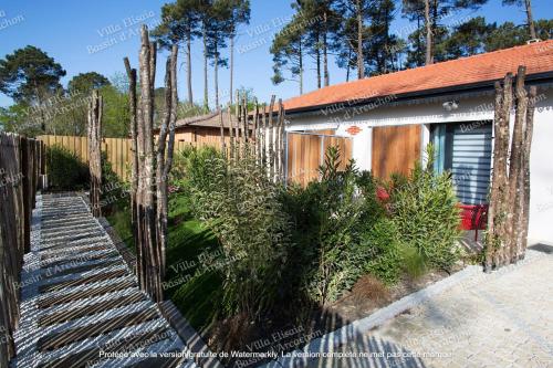 Gite Villa Elisaia location de meublés de tourisme chez l'habitant Arès france