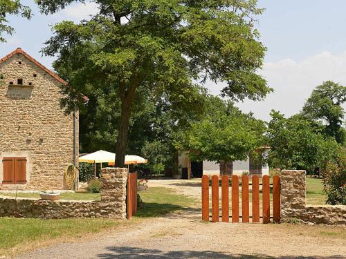 Maison de vacances Gîte Villeneuve, 3 pièces, 4 personnes - FR-1-601-136 Le Soulié Villeneuve-dʼAveyron