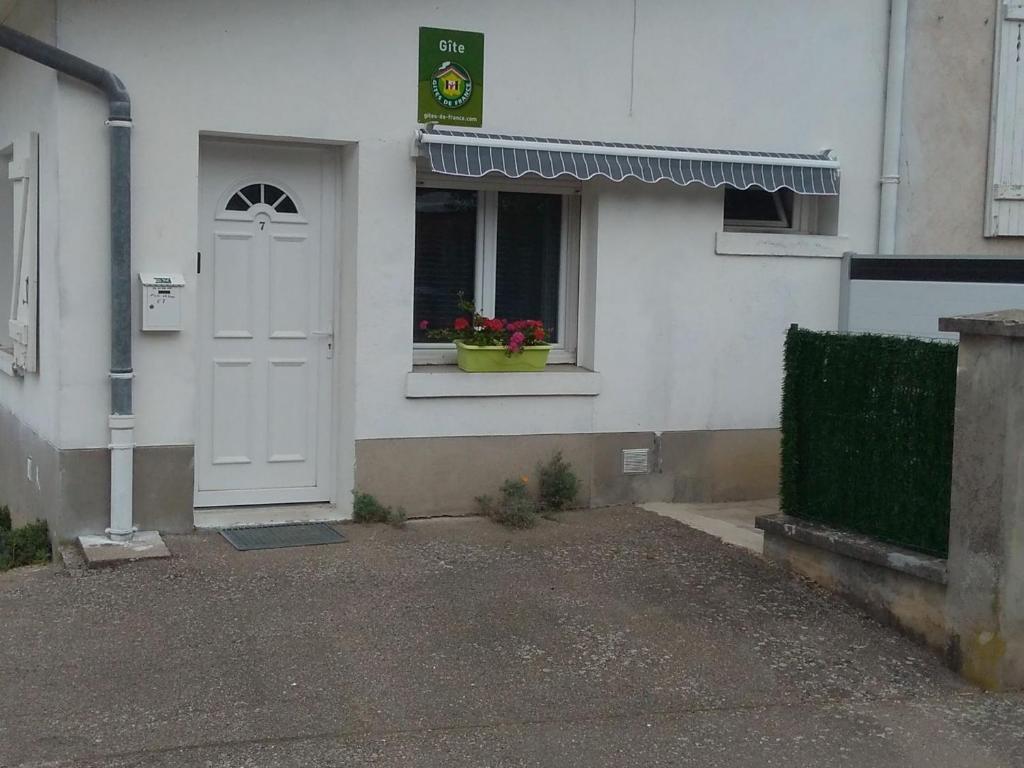 Maison de vacances Gîte Vincey, 2 pièces, 2 personnes - FR-1-589-262 7 Rue du 11 Novembre, 88450 Vincey