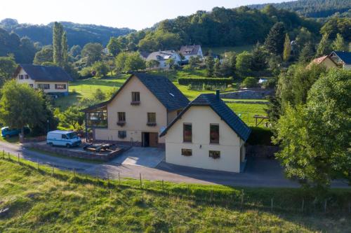 Chalet Gîte VOINSON - Gîte \ 14 A derrière la ville Labaroche