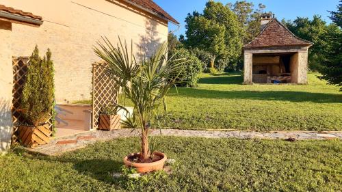 Maisons de vacances Gite XL Le Clos de Lamie avec piscine privée 934 route du lavoir LIEU DIT le poux Fossemagne