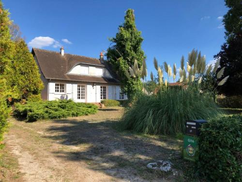 Gîte Yvoy-le-Marron, 3 pièces, 4 personnes - FR-1-491-117 Yvoy-le-Marron france