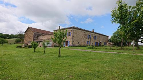 Gîtes & Chambres d'hôtes Peyrecout Laparrouquial france