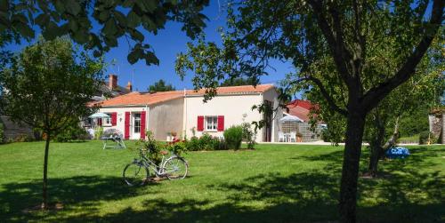 gîtes de l'Hôpiteau LʼOie france