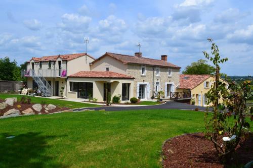 Maisons de vacances Gîtes de la Bibudière Fief Milon Le Boupère