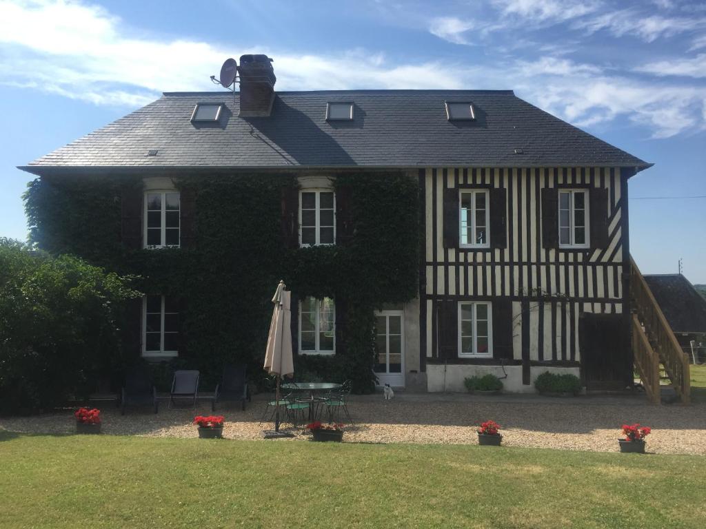 Maisons de vacances Gites de la Chesnée 55 chemin de la Bruyère, 14950 Glanville