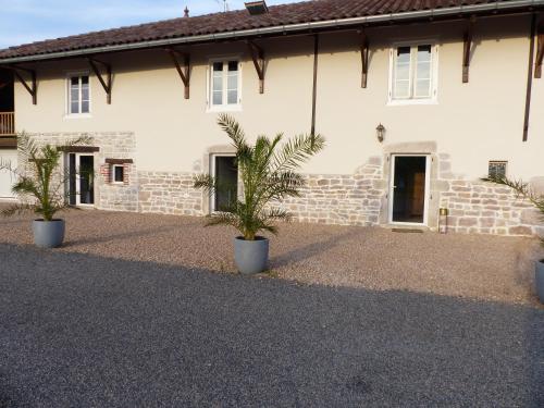Gites Domaine de la Rochere Domsure france