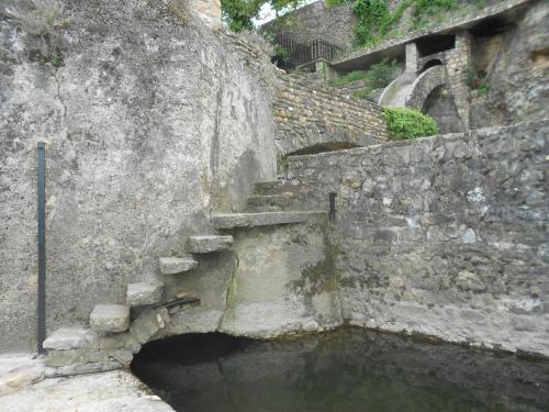 Maisons de vacances Gîtes Elaïa 1 chemin de potelières  hameau d'Auzon Les Fumades-Les Bains