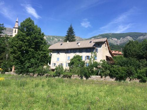 Maisons de vacances Gîtes La Draperie Rue du Moulin Beauvezer