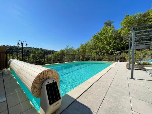 Maisons de vacances Gîtes Le Bouzet 315, Chemin de la Gleizasse Salavas