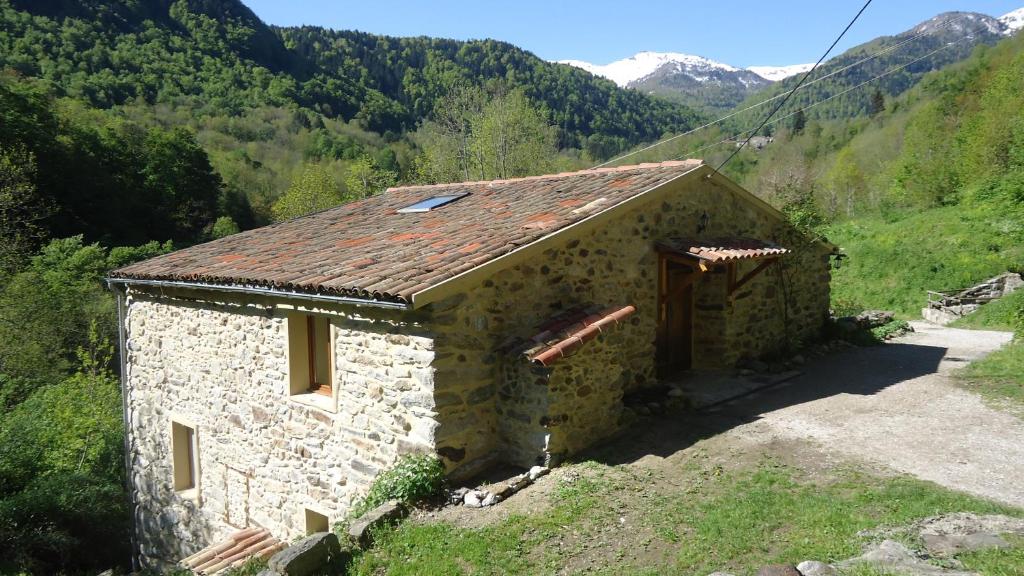 Maisons de vacances Gîtes Le Paradoxe des Pyrénées Montferrier, 09300 Montferrier