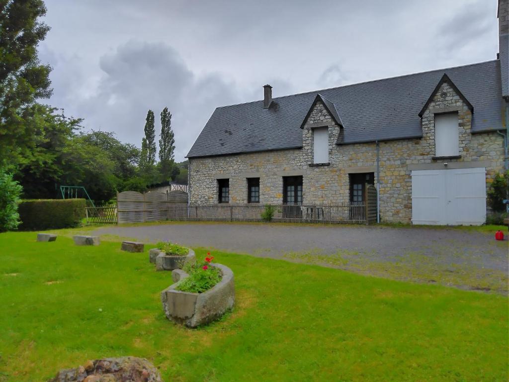 Maisons de vacances Gites Les Clairet Clairet, 50140 Mortain