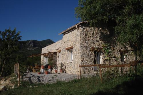 Gîtes Les Costoliers Châteauneuf-Miravail france