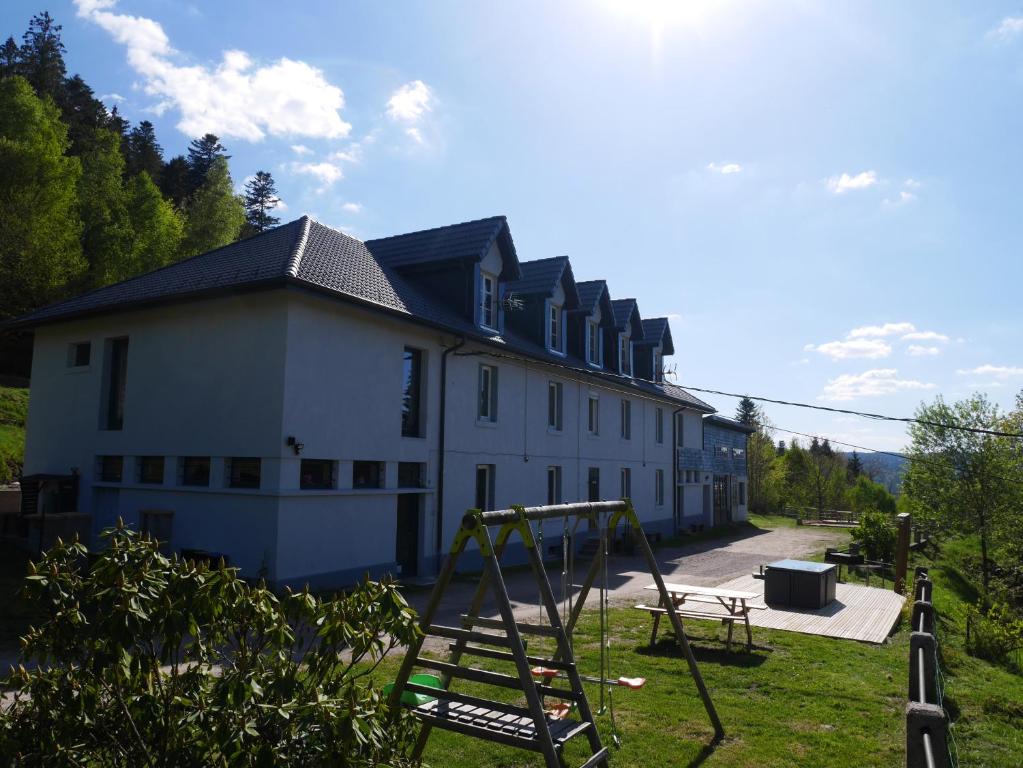 Maisons de vacances Gites les Grandes Gouttes JULIENRUPT 18 Route du Bourbet, 88120 Le Syndicat