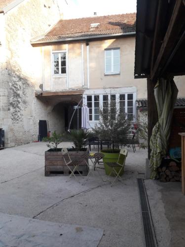 Appartement Gites Rural De La Douix 33 33 RUE DU RECEPT Châtillon-sur-Seine