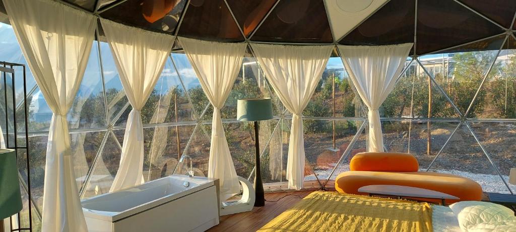 Tente de luxe Glamping Skies - Adults Only Caminho da Barreta, Veiros 100, 7100-715 Estremoz