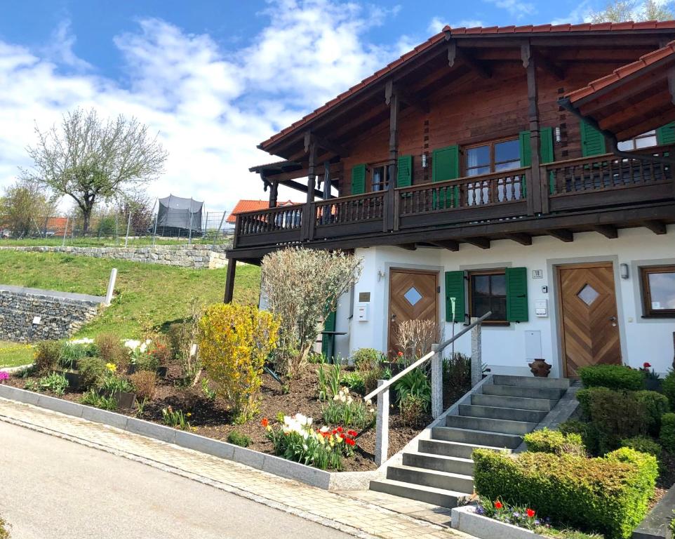 Appartement GolfAmGutshof18 Am Gutshof 18 Chalet obere Etage, 94542 Bad Griesbach im Rottal