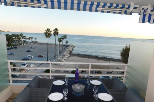 Golfe Juan 'L'Impérial' sea view air conditioning parking Vallauris france