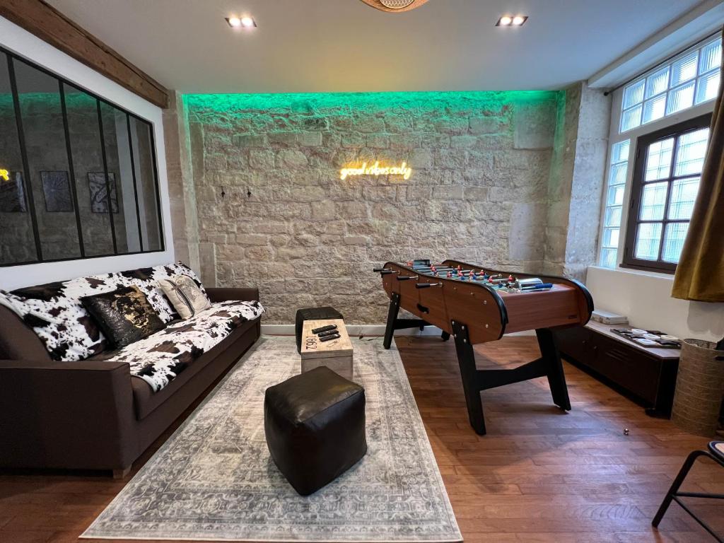 Appartement GOOD VIBES Luxurious Loft in Paris 11th, with AC & table football 14 Rue de Vaucouleurs, 75011 Paris