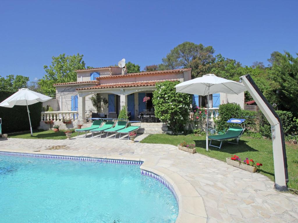 Maison de vacances Gorgeous Holiday Home in Bagnols en For t with Private Pool , 83690 Bagnols-en-Forêt