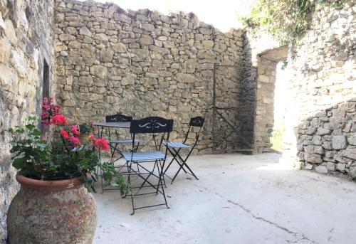 Gorges du Verdon charme et authenticite semaine du samedi au samedi en juillet et août Bargème france