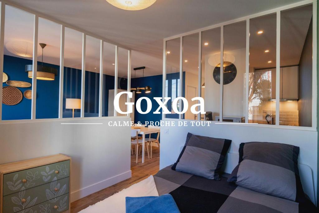 Appartement Goxoa - Appartement au Calme, Centre Ville, Parking - WiFi & Netflix Résidence Saint Jean B 1 Rue du Jaizquibel, 64700 Hendaye