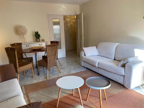 Appartement Grand deux pièces à 10 minutes des plages 80 avenue des alliés Menton