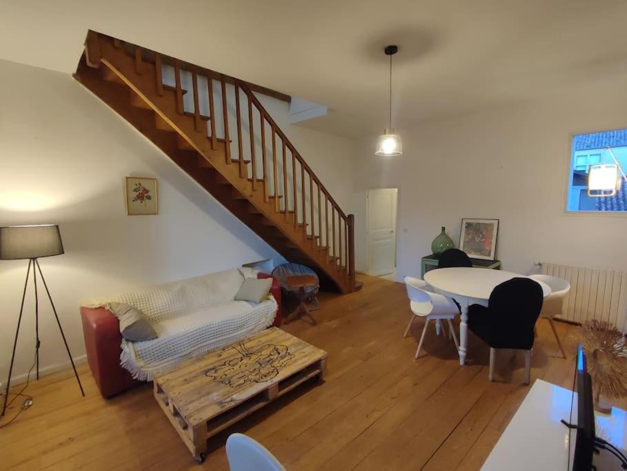 Appartement Grand duplex, 2 chambres, cœur historique Cahors 8 Passage Lacapelle, 46000 Cahors
