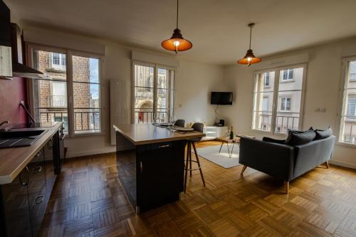 Appartement Grand F2 refait à neuf, Plein coeur Centre Ville 10 Rue Geoffroy de Montbray Coutances