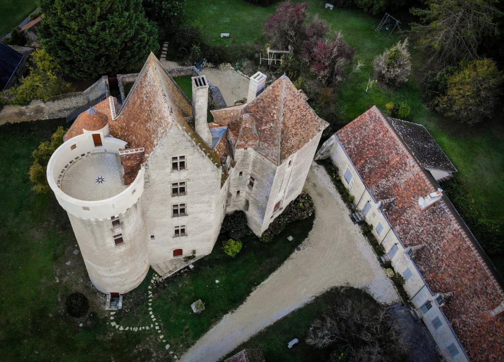 Maisons de vacances Grand gîte au château 5 Le Château, 37600 Betz-le-Château