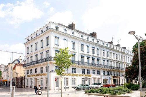 Hôtel Grand Hotel de L'Univers 2 rue de Noyon Amiens