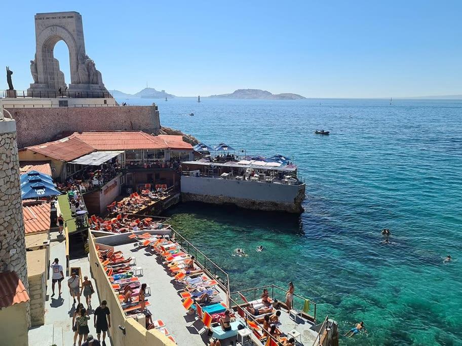 Appartement GRAND LARGE SUR LA CORNICHE Marseille par conciergerie by sam 163 Corniche Président John Fitzgerald Kennedy, 13007 Marseille