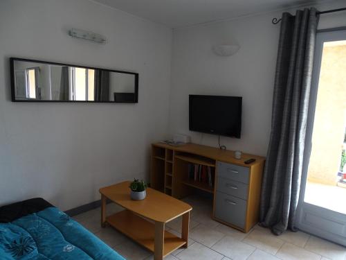 Appartement Grand STUDIO au calme Entre Mer et Montagnes 327 Chemin des vignes Saint-Martin-du-Var