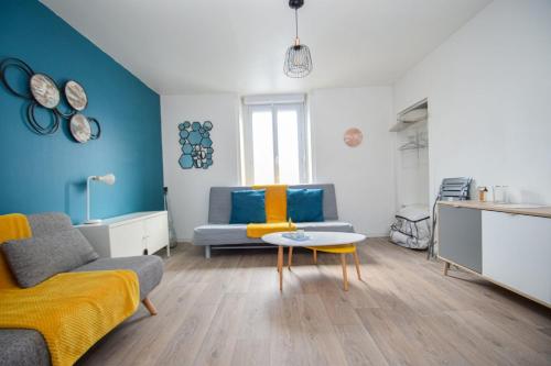 Appartement Grand studio au coeur de Dinard à 1min du marché et 6min plage de l'Écluse 10 Rue de la Gare Dinard