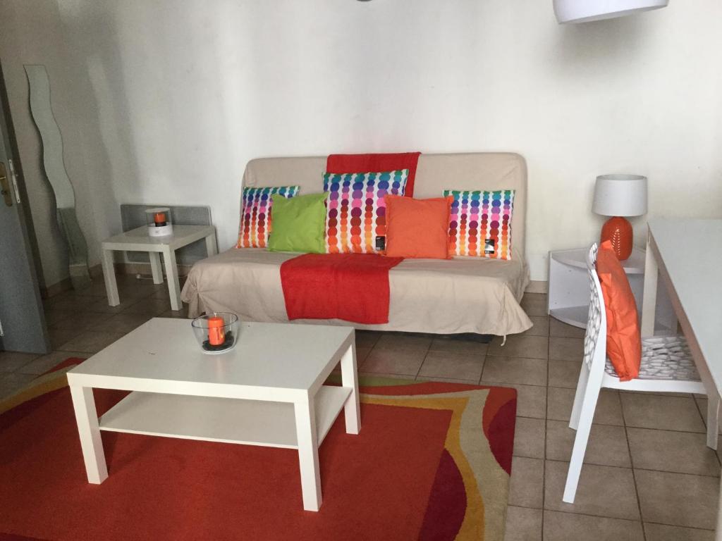 Appartement Grand studio centre ville 2 bis rue baduel, 30000 Nîmes