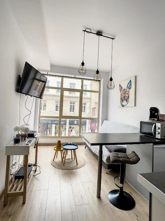 Appartement Grand Studio cosy spacieux centre-ville 4pers 8 Rue de l'Abbaye d'Isle, 02100 Saint-Quentin