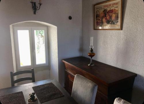 Appartement Grand studio Montegrosso Place de l'église Lunghignano Montegrosso