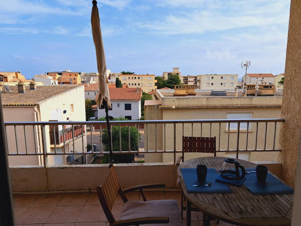 Appartement Grand T3, à 300m de la plage Rue du Cers, 11100 Narbonne