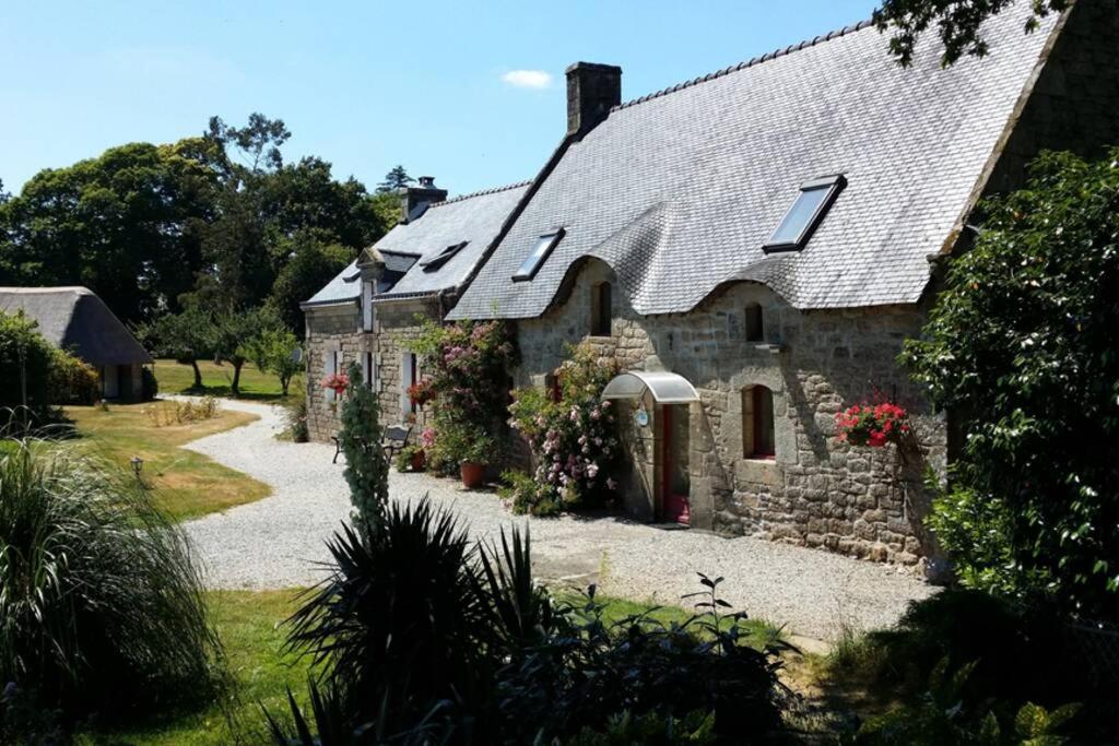 Maison de vacances Grande maison avec piscine couverte et chauffée Talnay, 56150 Saint-Barthélemy