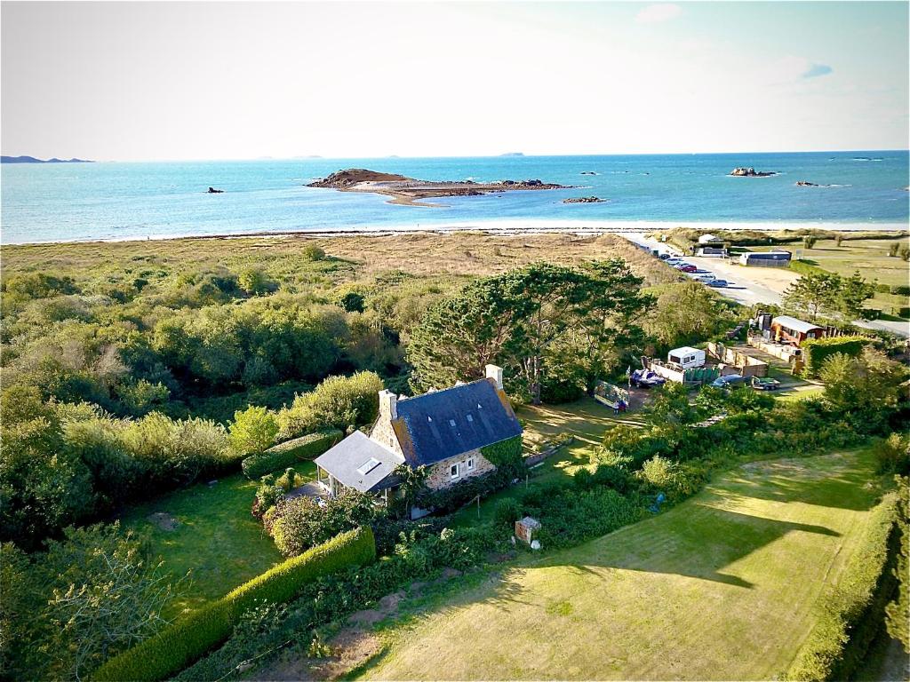 Maison de vacances Grande Maison, les pieds dans l'eau, Vacances Bord de Mer (50m de la plage). 29 Rue des Dunes, 22710 Penvénan